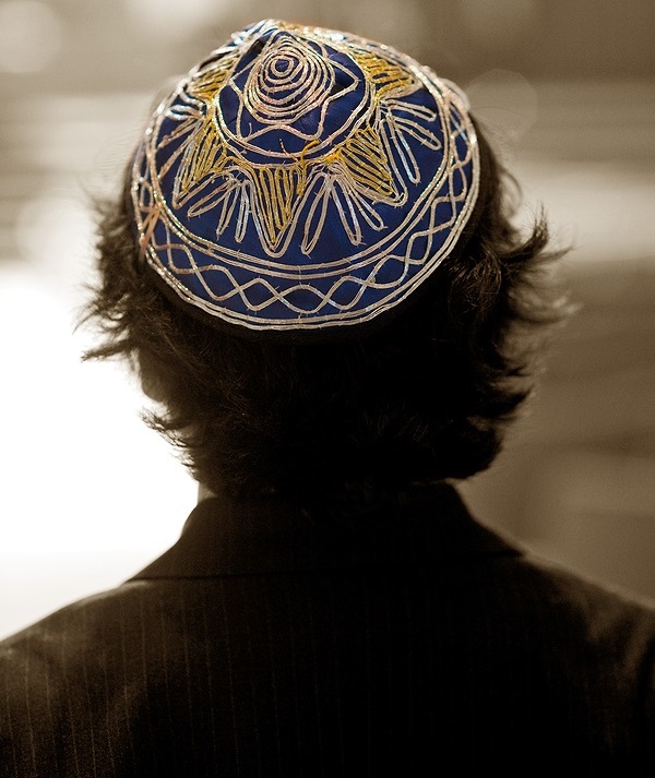 Your Complete Guide to Attending a Bar/Bat Mitzvah: What Every Guest Should Know