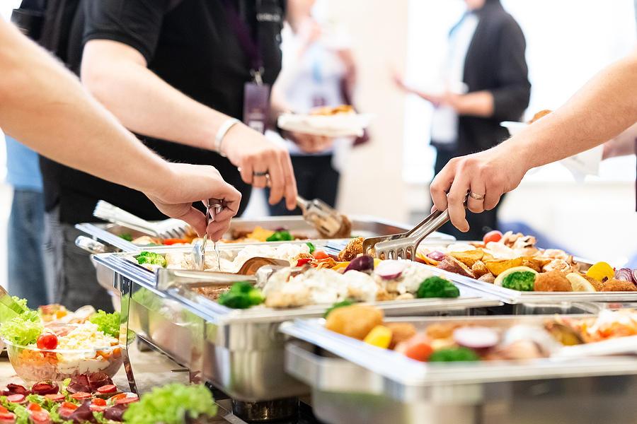 Everything You Need to Know About Choosing the Food Style for Your Wedding