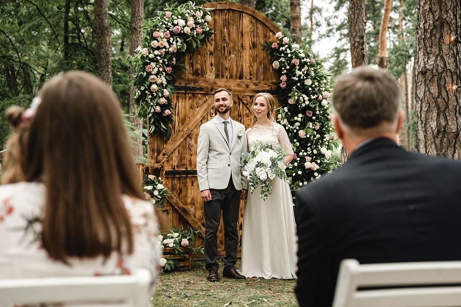 Small Wedding vs Big Wedding