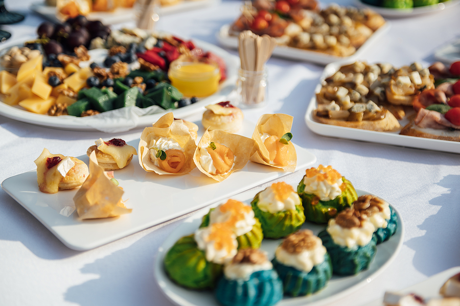 Serving Styles for Wedding Reception Food